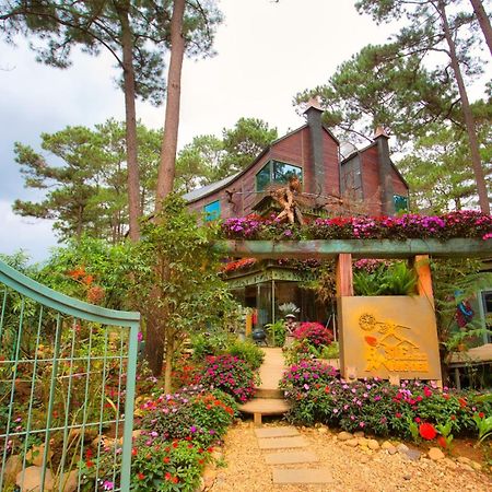 Hotel Rosie Garden Mang Den à Kon Von Kla Extérieur photo