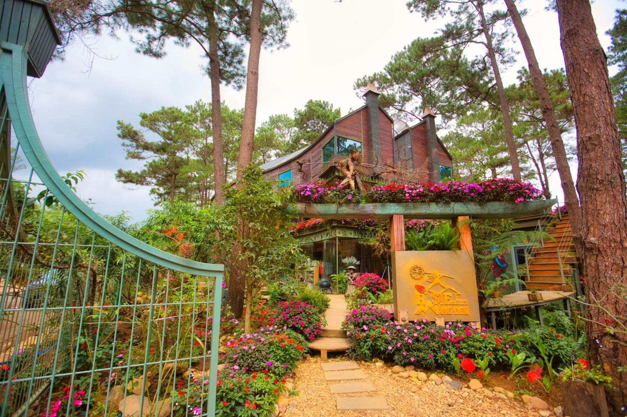 Hotel Rosie Garden Mang Den à Kon Von Kla Extérieur photo